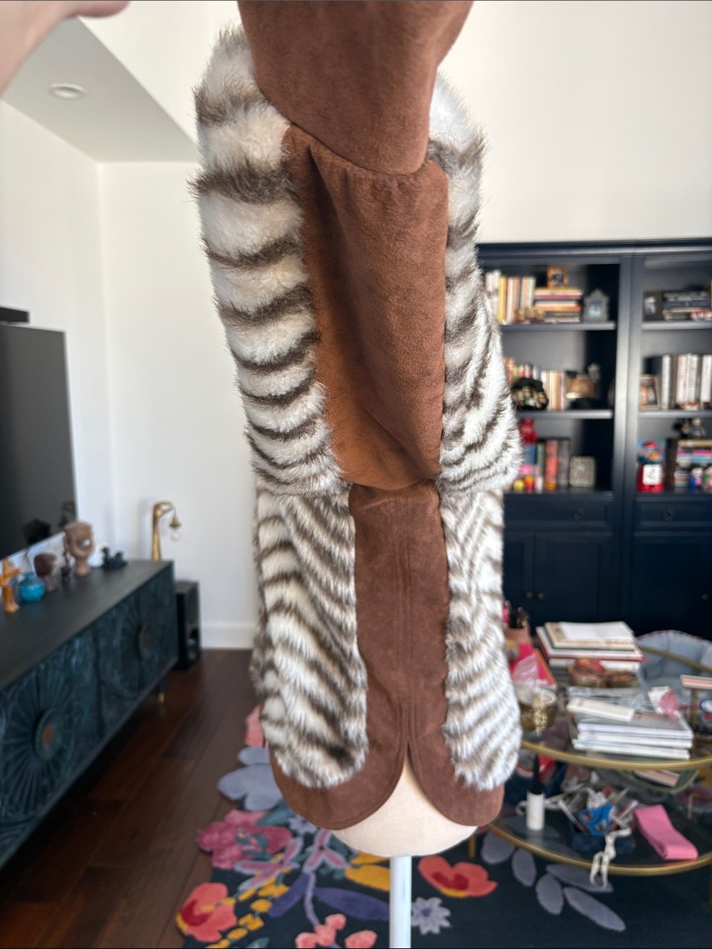 1980’s Because! By Gina Rossi Brown & Cream Zebra Print w/brown Suede trim coat - Picture 5 of 7